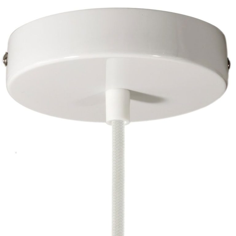 Weißer Lampenbaldachin mit einem länglichen Kabel.