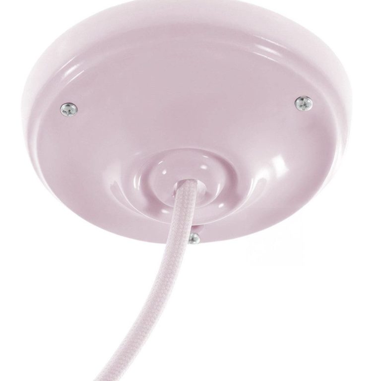 Runder, rosa Deckenbaldachin mit Kabel und Schrauben zur Befestigung.